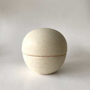 Lidded Jar White ( Large) (4006)